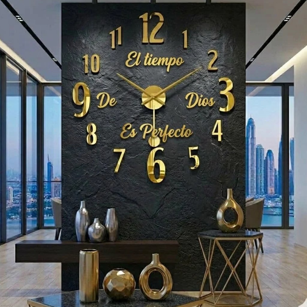 Reloj de pared 1725 con péndulo dorado con frase El tiempo de Dios es perfecto