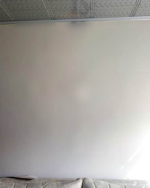 Pared vacía antes del reloj 3D